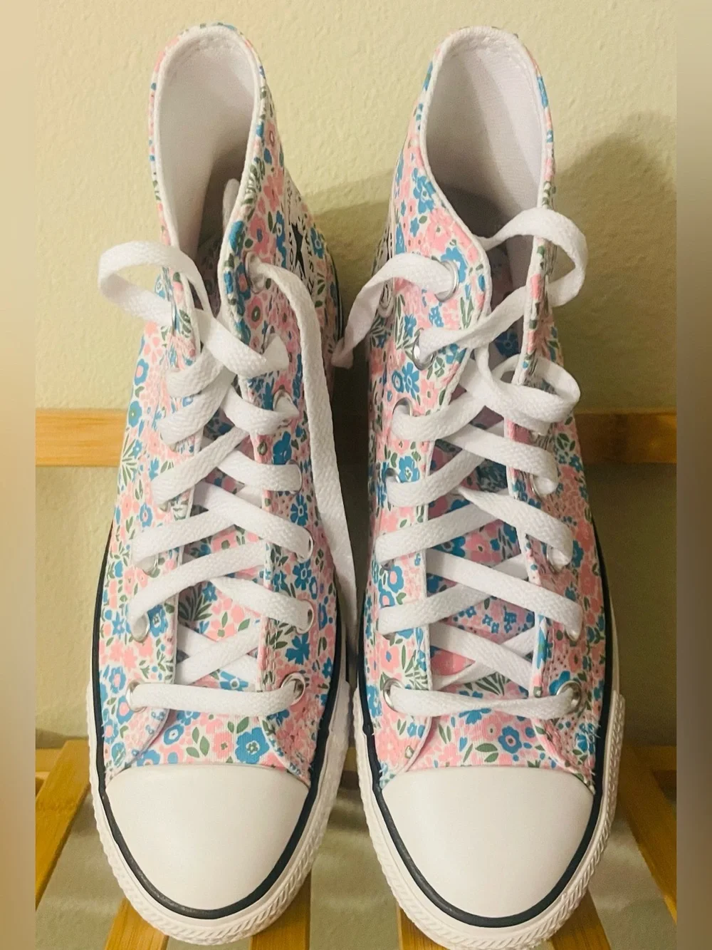 NEW…Converse Chuck Taylor All Star Floral High Top Sneaker